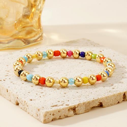 Bracelets en laiton, avec Seedbead, Placage de couleur d'or, styles différents pour le choix & pour femme, plus de couleurs à choisir, protéger l'environnement, sans nickel, plomb et cadmium, Vendu par PC