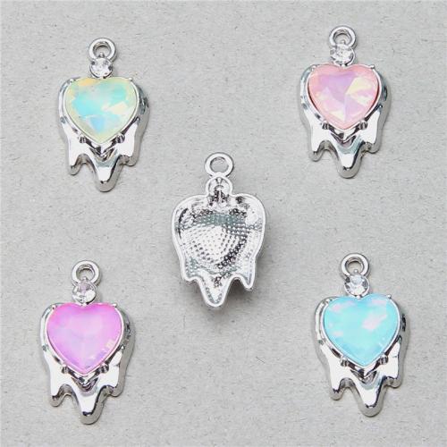 Zinc Alloy Rhinestone Pendants Heart silver color plated DIY & with rhinestone nickel lead & cadmium free Sold By Bag