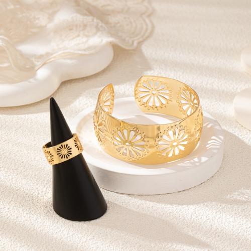 Zinc Alloy Jewelry Sets cuff bangle & finger ring plated for woman gold Sold By Set