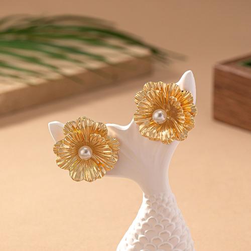 Lo zinco in lega Stud Earring, lega in zinco, with perla in plastica, Petali, placcato, per la donna, oro, Venduto da coppia