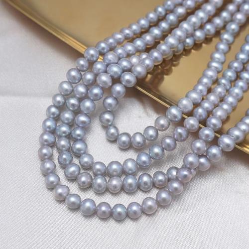 Přírodní sladkovodní perly perlí, Sladkovodní Pearl, Mírně kulaté, DIY, šedá, 5-6mm, Prodáno za Cca 36-37 cm Strand