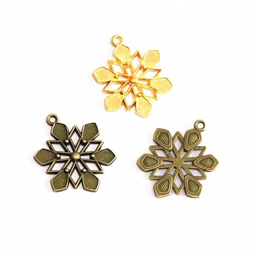 Zinc Alloy Pendants Snowflake plated DIY Sold By Bag