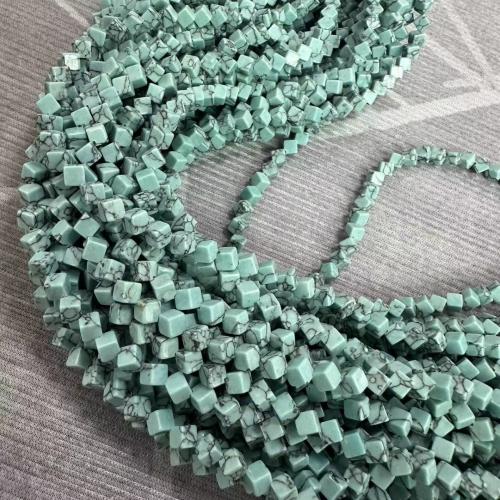 Turquoise Kralen, Synthetische Turquoise, Kubus, DIY, lichtblauw, 4x4mm, Ca 69pC's/Strand, Verkocht door Strand