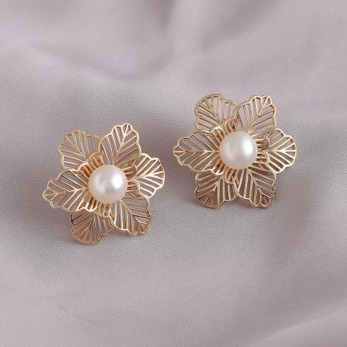 Brass Stud Earring with Plastic Pearl Flower gold color plated fashion jewelry & for woman & hollow Sold By Pair