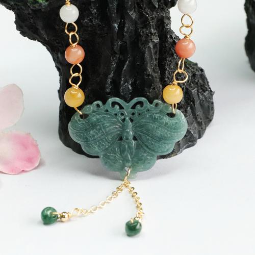 Collier bijoux de pierre gemme, jade, avec laiton, papillon, style folk & pour femme, grade A, pendant size 35x25mm, Longueur Environ 18-20 pouce, Vendu par PC