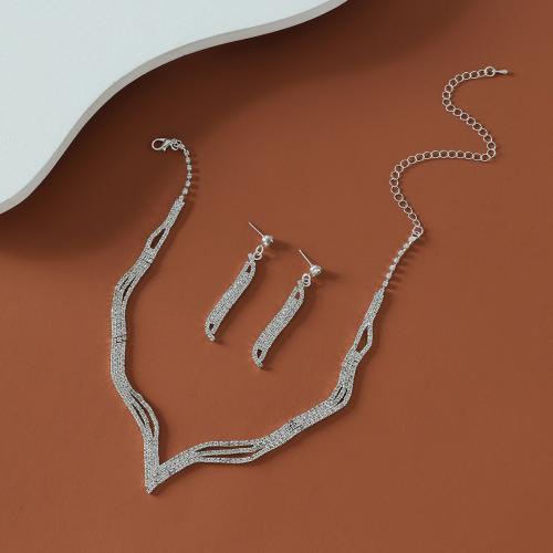 Set gioielli in lega di zinco, Orecchino a bottone & Collana, lega in zinco, with 10cm extender chain, 2 pezzi & gioielli di moda & per la donna & con strass, argento, Lunghezza 33 cm, Venduto da set