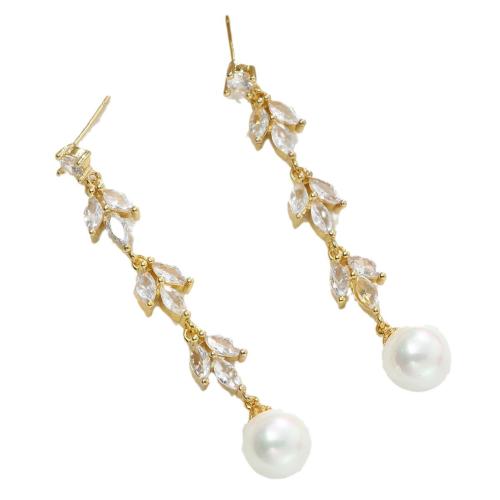 Boucles d'oreilles en laiton zircon cubique pavent, avec Shell Pearl, bijoux de mode & pavé de micro zircon & pour femme, 50x10mm, Vendu par PC