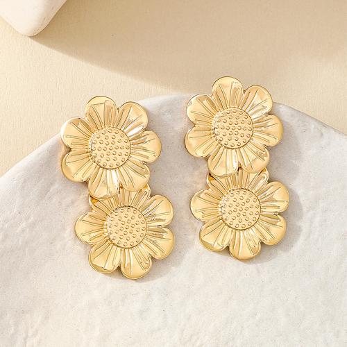 Zinc Alloy Stud Earring petals plated for woman gold Sold By Pair