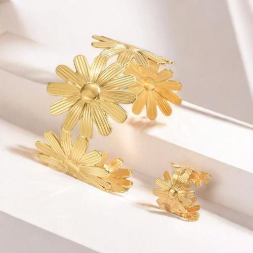 Jewelry Sets bangle & finger ring Iron Flower gold color plated for woman nickel lead & cadmium free Sold By Set