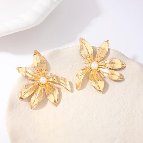 Zinc Alloy Stud Earring with turquoise & Plastic Pearl petals plated for woman Sold By Pair