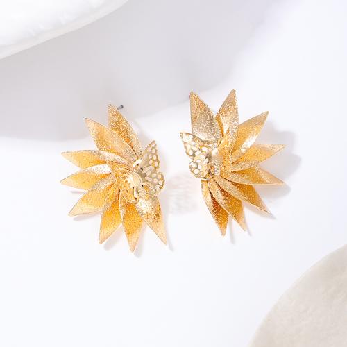 Zinc Alloy Stud Earring petals plated for woman gold Sold By Pair