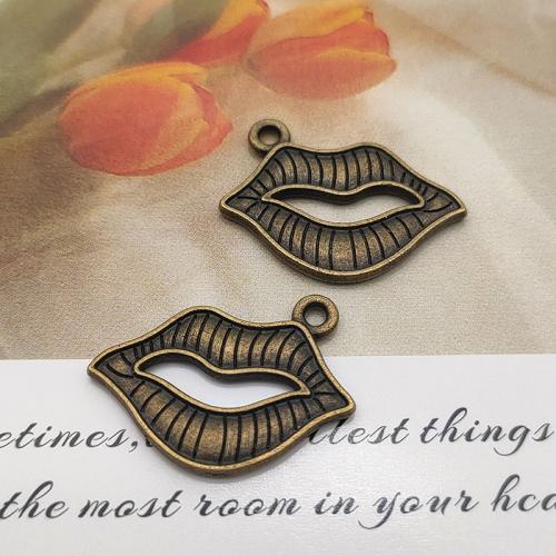 Zinc Alloy Pendants Lip antique bronze color plated DIY Sold By Bag