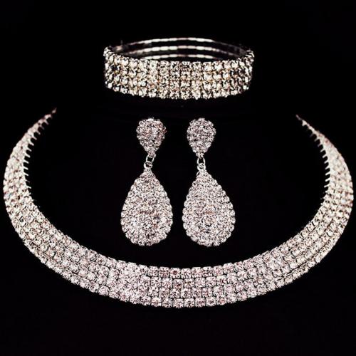 Zinklegering Sieraden Sets, armband & oorbel & halsketting, Zinc Alloy, plated, voor vrouw & met strass, zilver, Verkocht door Stel