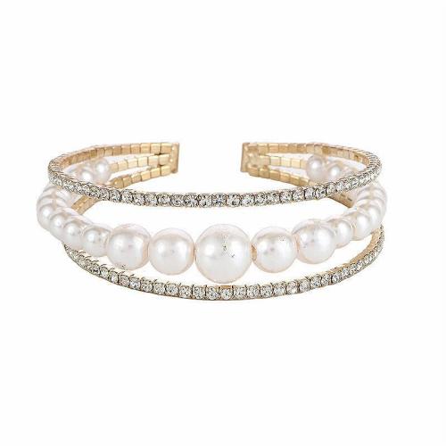 Mässing Armband, med Plast Pearl, plated, för kvinna & med strass, guld, Innerdiameter:Ca 60mm, Säljs av PC