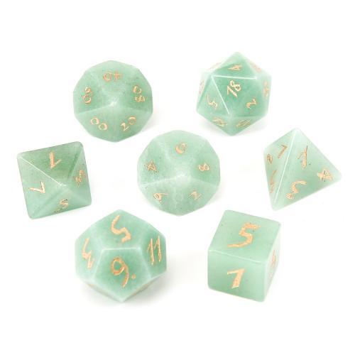 Dés pour jeux, aventurine vert, Motif géométrique, gravé, styles différents pour le choix, Vendu par PC