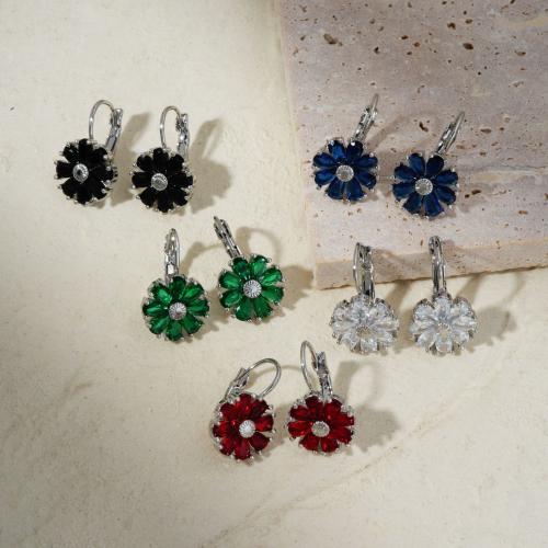 Cubic Zirconia Micro Pave Brass Earring Flower plated fashion jewelry & micro pave cubic zirconia & for woman Sold By Pair