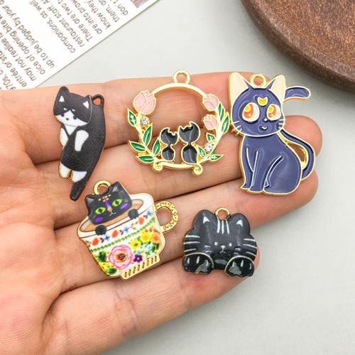 Zinc Alloy Enamel Pendants Cat plated DIY Sold By Bag