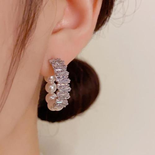 Cubic Zirconia Micro Pave Latão Brinco, cobre, with Pérolas de plástico ABS, cromado de cor prateada, joias de moda & micro pavimento em zircônia cúbica, prateado, níquel, chumbo e cádmio livre, 7x27mm, vendido por par