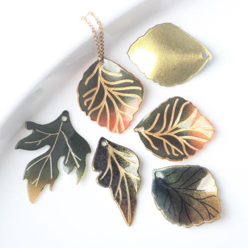 Resin vedhæng, Leaf, du kan DIY & forskellig størrelse for valg, flere farver til valg, Ca. 100pc'er/Bag, Solgt af Bag