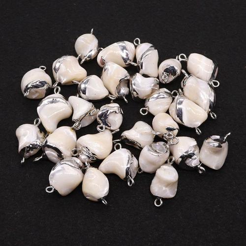 Natural White Shell Pendler, du kan DIY, Size: 10-25mm, Solgt af PC