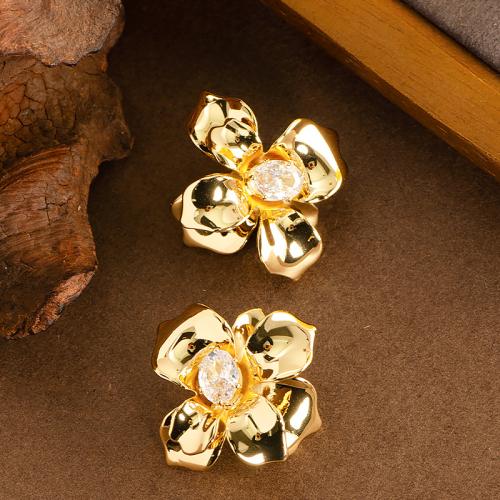 Brass Stud Earring Flower plated fashion jewelry & with rhinestone nickel lead & cadmium free Sold By Pair