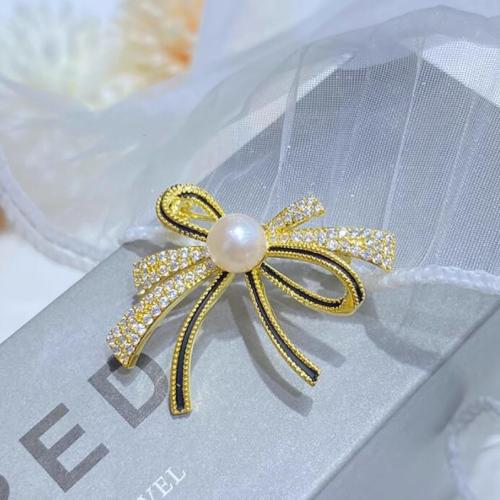 Plastic Pearl Brooch Zinc Alloy with Plastic Pearl Bowknot gold color plated for woman & with rhinestone 45mm Sold By PC