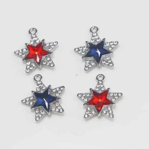 Sinc Alloy Rhinestone Pendants, Star, dath airgid plated, DIY & le rhinestone, dathanna níos mó le haghaidh rogha, nicil, luaidhe & caidmiam saor in aisce, Díolta De réir PC