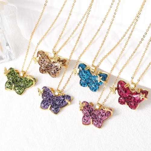 Collier en laiton cubique Zircon Micro Pave, avec Acrylique, avec 5cm chaînes de rallonge, papillon, Placage de couleur d'or, bijoux de mode & pavé de micro zircon, plus de couleurs à choisir, protéger l'environnement, sans nickel, plomb et cadmium, Longueur 45 cm, Vendu par PC