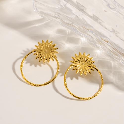 Stainless Steel Stud Earrings 304 Stainless Steel Flower Vacuum Ion Plating fashion jewelry & for woman golden Sold By Pair