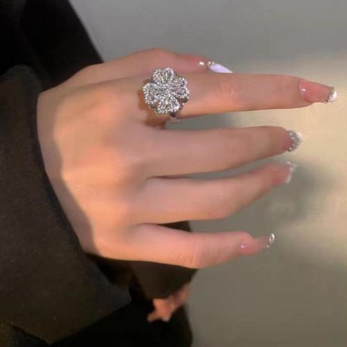 Cubic Zircon Brass Finger Ring with Cubic Zirconia Vacuum Ion Plating for woman inner ~20mm Sold By PC