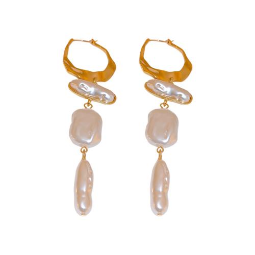 Boucles d'oreilles pendantes en laiton, avec perle de plastique, Placage de couleur d'or, bijoux de mode & pour femme, blanc, Vendu par paire