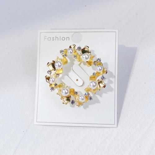 Zink Alloy Brosch, med Plast Pearl, guldfärg pläterade, olika stilar för val & för kvinna & med strass, brooch length 15-60mm, Säljs av PC