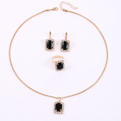 Cink ötvözet Jewelry Set, finger ring & fülbevaló & nyaklánc, Geometriai minta, arany színű aranyozott, három darab & a nő & strasszos, több színt a választás, necklace length 19.7inch, Méret:6-8, Által értékesített Set