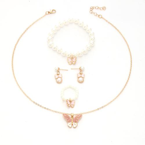 Cink Alloy Nakit Set, prst prsten & narukvica & naušnica & ogrlica, s Plastična Pearl, Leptir, zlatna boja pozlaćen, 4 komada & za žene & emajl, više boja za izbor, necklace length 18.9inch, bracelet 7inch, Veličina:7, Prodano By Set