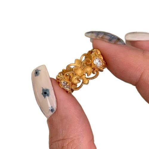 Messing ringen, plated, mode sieraden & voor vrouw & met strass & hol, Binnendiameter:Ca 18mm, Verkocht door PC