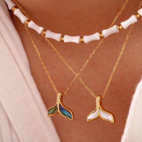 Acier titane collier, avec coquille, Placage de couleur d'or, styles différents pour le choix & pavé de micro zircon & pour femme, Vendu par PC