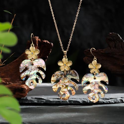 Chluas mhara Shell Socraigh Jewelry, le slabhra iarann & Sinc Alloy, Leaf, lámhdhéanta, stíleanna éagsúla do rogha & do bhean & le rhinestone & log, Díolta De réir PC