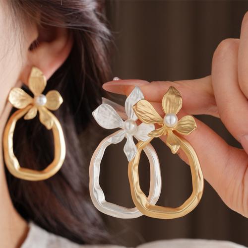 Sinc Alloy Buail Earring, le Pearl Plaisteacha, Flower, plátáilte, jewelry faisin & do bhean & log, dathanna níos mó le haghaidh rogha, 30x60mm, Díolta De réir Péire