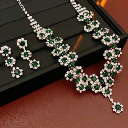 Prás Socraigh Jewelry, earring & muince, le 8inch slabhra extender, Flower, dath airgid plated, 2 phíosa & do bhean & le rhinestone, dathanna níos mó le haghaidh rogha, Fad Thart 12 Inse, Díolta De réir Socraigh