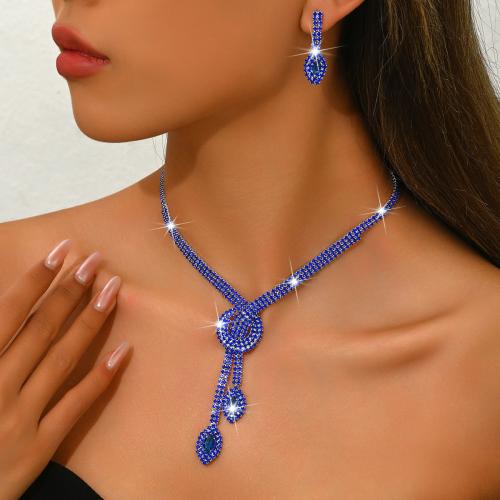 Sárgaréz Jewelry Set, fülbevaló & nyaklánc, galvanizált, 2 darab & mikro egyengetni cirkónia & a nő, több színt a választás, Által értékesített Set