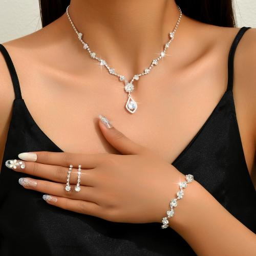 Sárgaréz Jewelry Set, ezüst színű bevonattal, különböző stílusokat a választás & a nő & strasszos, Által értékesített Set
