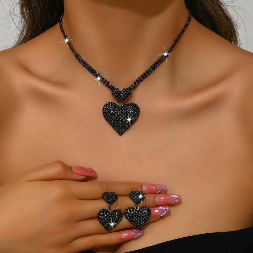 Cink ötvözet Jewelry Set, fülbevaló & nyaklánc, Szív, galvanizált, 2 darab & a nő & strasszos, több színt a választás, Által értékesített Set