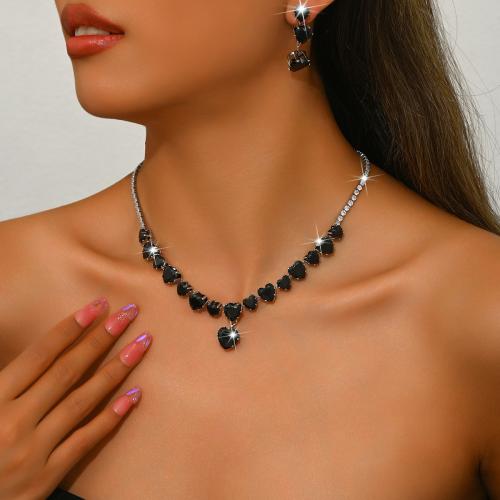 Sárgaréz Jewelry Set, fülbevaló & nyaklánc, galvanizált, mikro egyengetni cirkónia & a nő, több színt a választás, Által értékesített Set