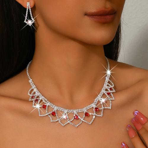 Sárgaréz Jewelry Set, fülbevaló & nyaklánc, ezüst színű bevonattal, 2 darab & mikro egyengetni cirkónia & a nő, több színt a választás, Által értékesített Set