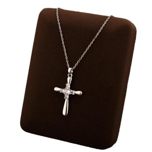 Collier d'acier titane, Placage, bijoux de mode & pavé de micro zircon & pour femme, plus de couleurs à choisir, Longueur Environ 41 cm, Vendu par PC