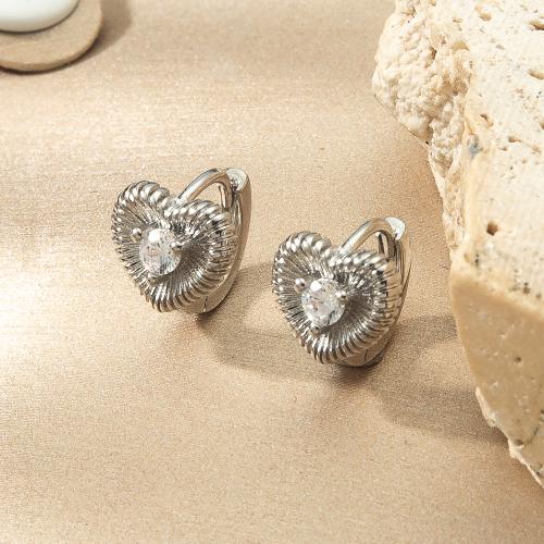 Laiton Leverback boucle d'oreille, coeur, Placage, bijoux de mode & pavé de micro zircon, plus de couleurs à choisir, protéger l'environnement, sans nickel, plomb et cadmium, 9.85x12.30x10mm, Vendu par paire