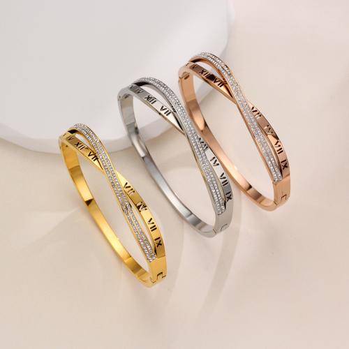 Acier titane bracelet ordinaire, avec chiffre romain & pour femme & avec strass, plus de couleurs à choisir, Diamètre intérieur:Environ 60mm, Vendu par PC