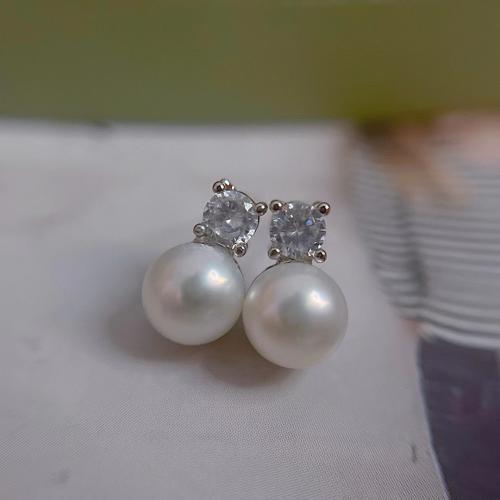Sladkovodní Pearl náušnice, Kolo, módní šperky & micro vydláždit kubické zirkony, bílý, 7x8mm, Prodáno By Pair