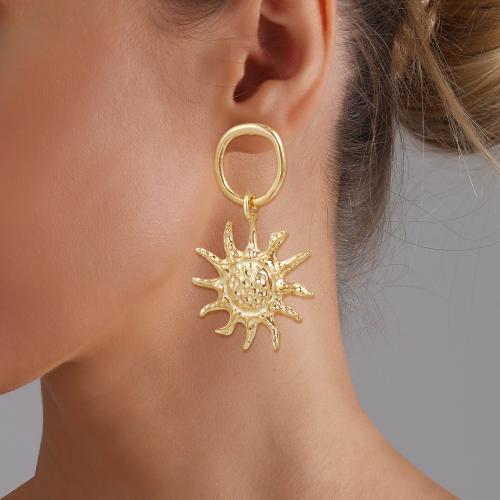 Zinc Alloy Drop Earrings gold color plated fashion jewelry Sold By Pair