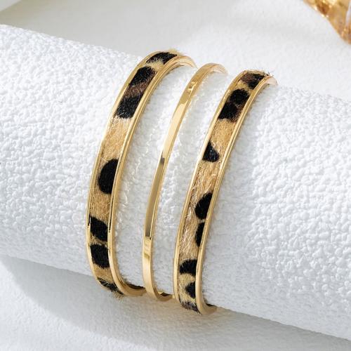 Bracelet en acier inoxydable, Acier inoxydable 304, Placage de couleur d'or, trois couches & Réglable & bijoux de mode, plus de couleurs à choisir, 60x60x20mm, Vendu par PC